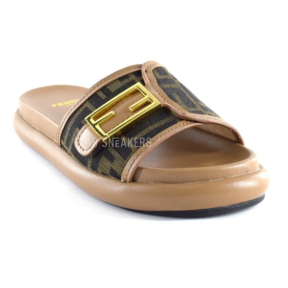 Женские шлёпанцы Fendi Slippers Brown