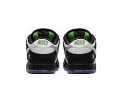 Nike Dunk SB Low Staple Panda Pigeon